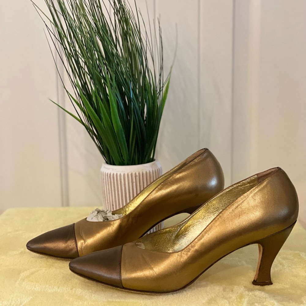 Saks Fifth Avenue Gold Pumps